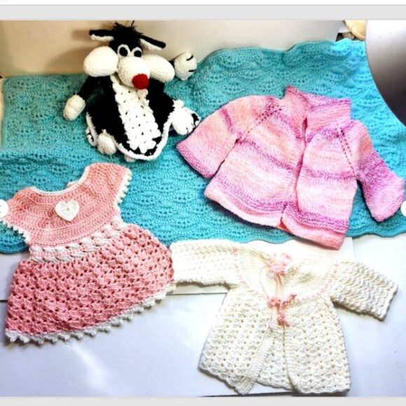 Hand Knit Baby Girl Toddler Clothes Lot Dress Cardigan Blanket Toy Fits 25" Doll - Picture 1 of 16